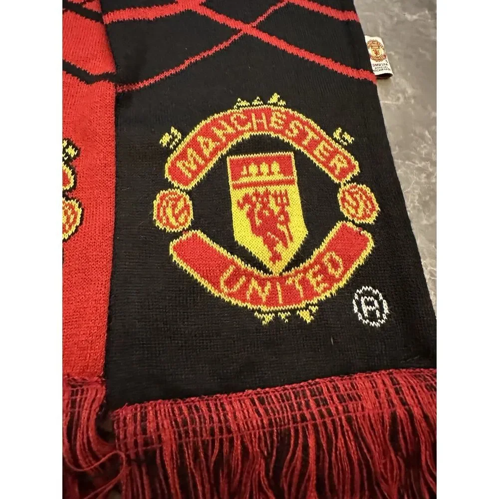 Manchester United (Premier League) Double Sided Winter Scarf 7.